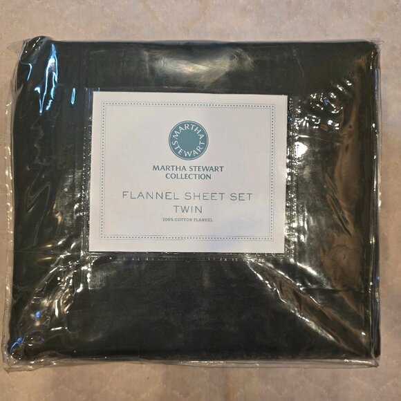Martha Stewart Collection Solid Dark Green Flannel Twin Sheet Set - Picture 1 of 14